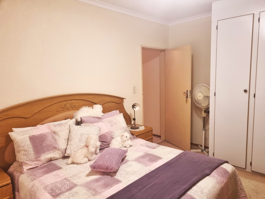 4 Bedroom Property for Sale in Geelhoutpark North West